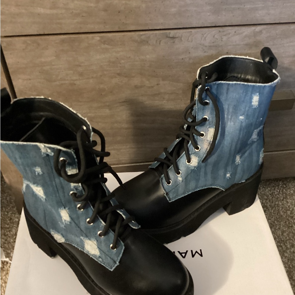 Stylish Black and Blue Women's Boots